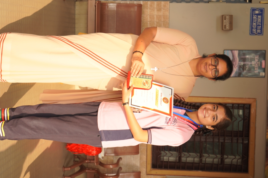 SPORTS AWARD DISTRIBUTON